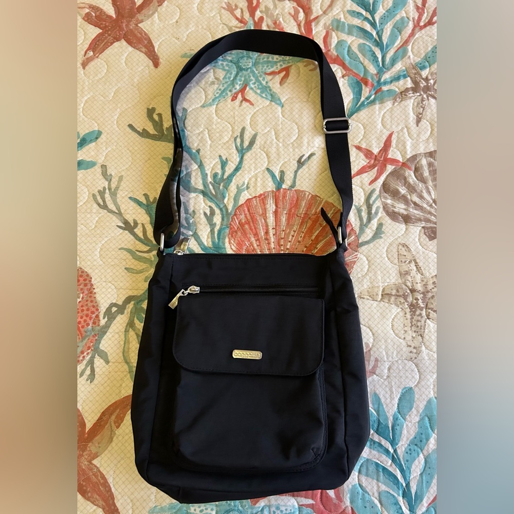 Baggallini  Crossbody Bag